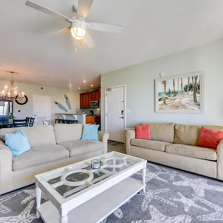 Roomy North Myrtle Beach Condo, Walk To Beach